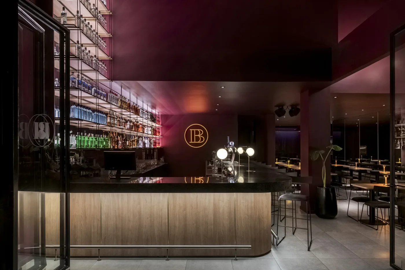 BRAVAS BAR 1