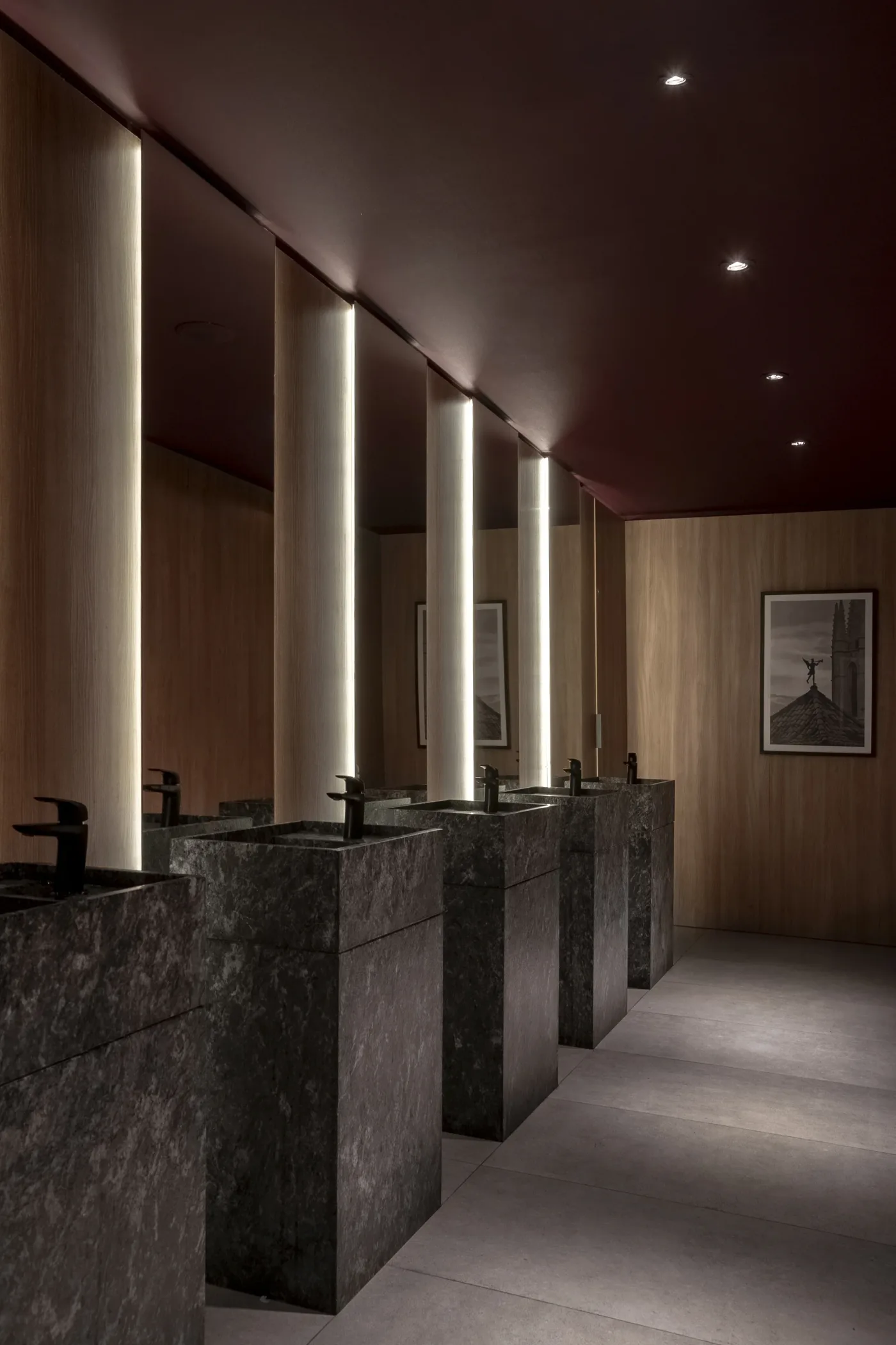 BRAVAS BAR 8